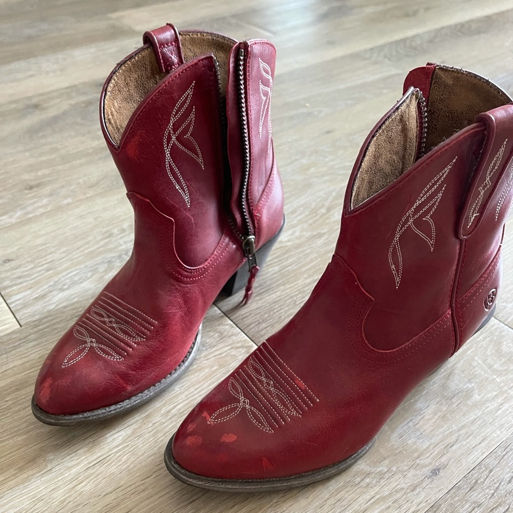 Ariat Cowgirl Boots